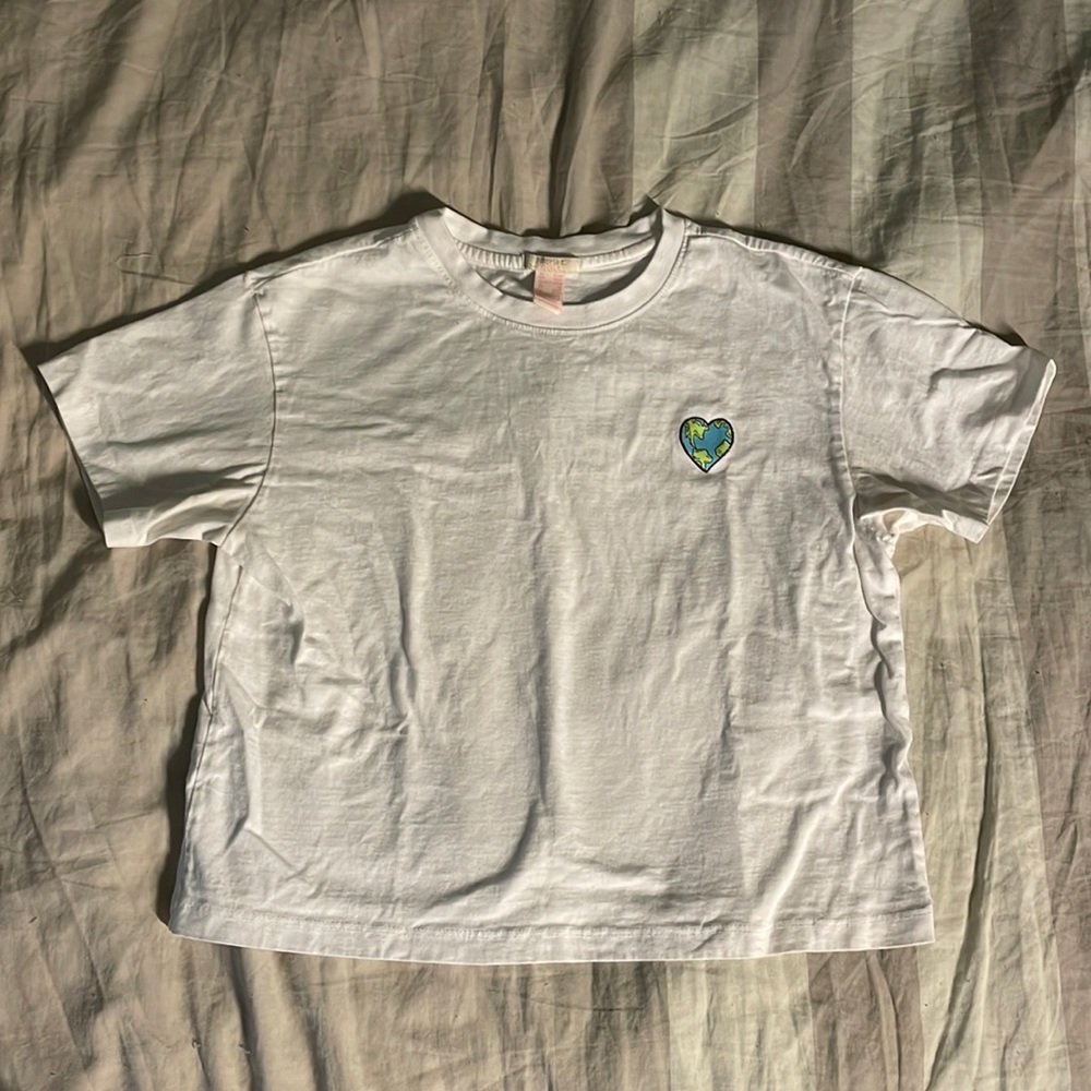 Forever 21 Cropped Earth Shirt